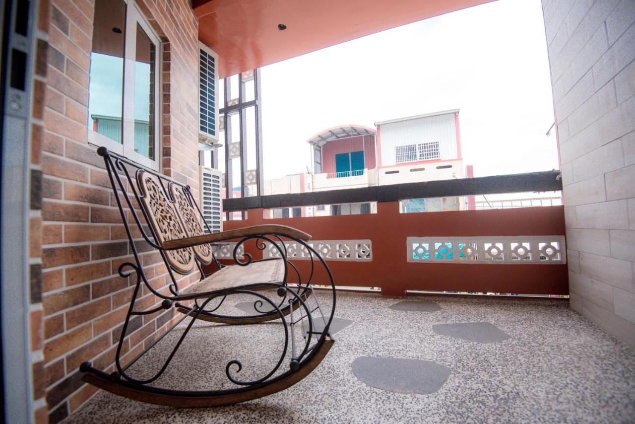 Ripoll'Es Homestay Chishang Luaran gambar